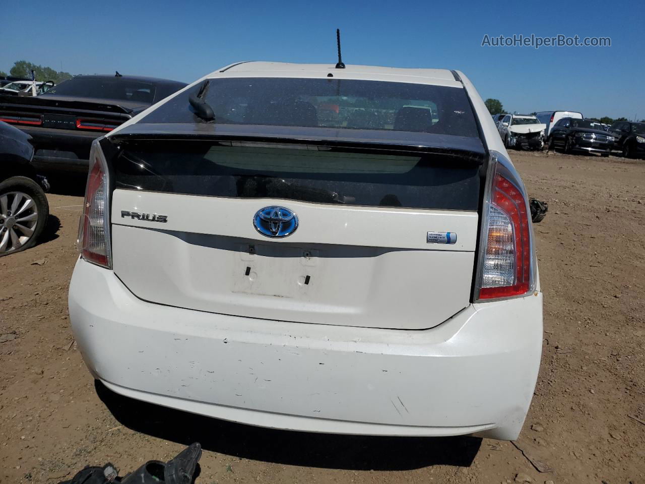 2014 Toyota Prius  White vin: JTDKN3DU6E0377724