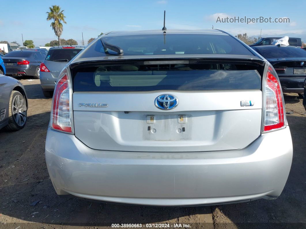 2015 Toyota Prius Two Серый vin: JTDKN3DU6F0450205