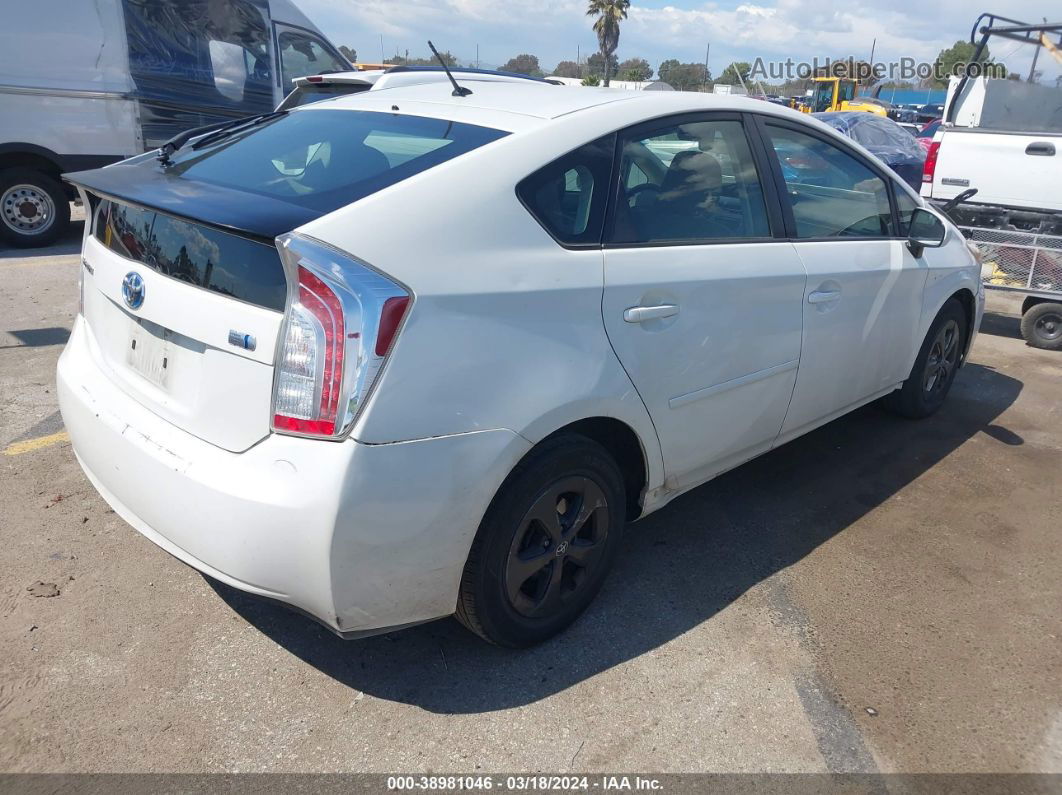 2015 Toyota Prius Two White vin: JTDKN3DU6F0484077