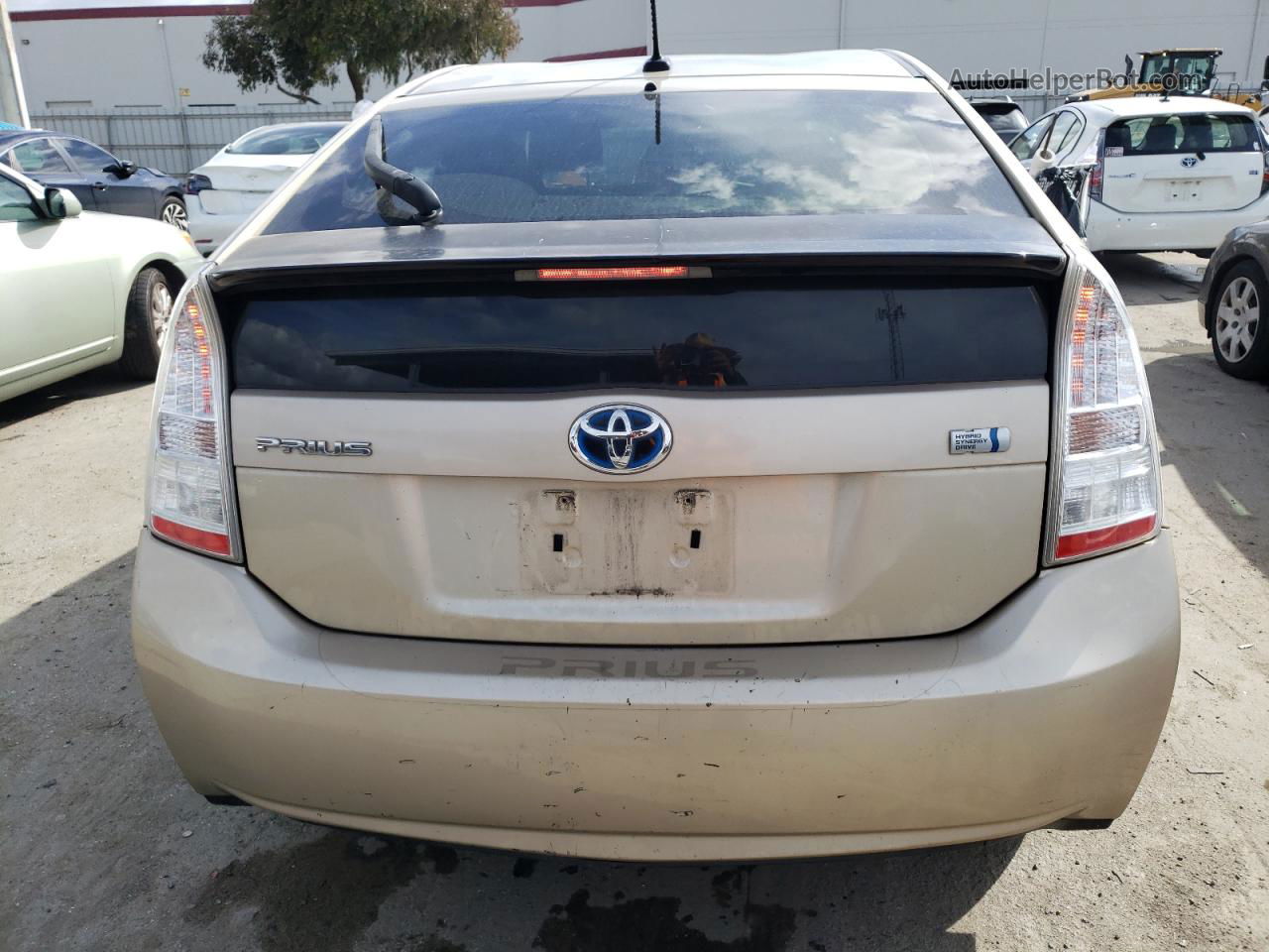 2011 Toyota Prius  Золотой vin: JTDKN3DU7B1336038