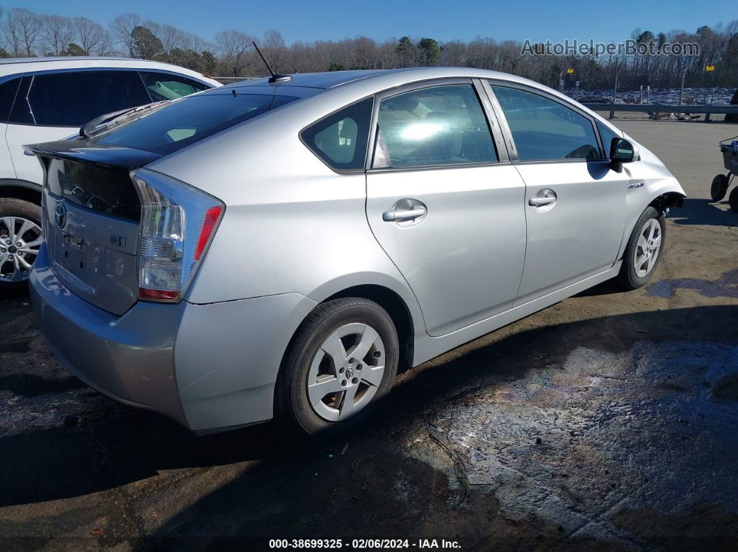 2011 Toyota Prius Three Серебряный vin: JTDKN3DU7B5349946