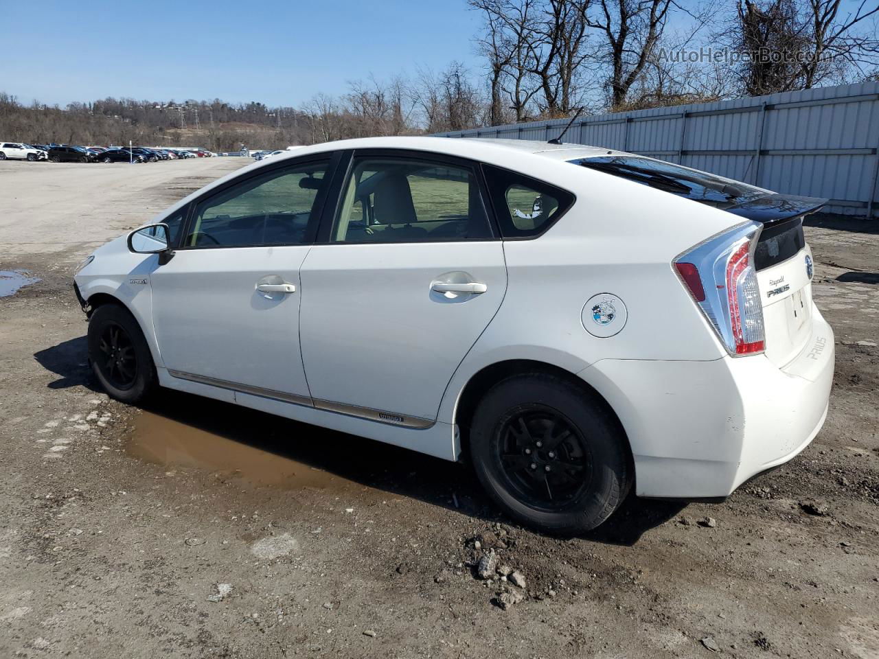 2013 Toyota Prius  White vin: JTDKN3DU7D0346304