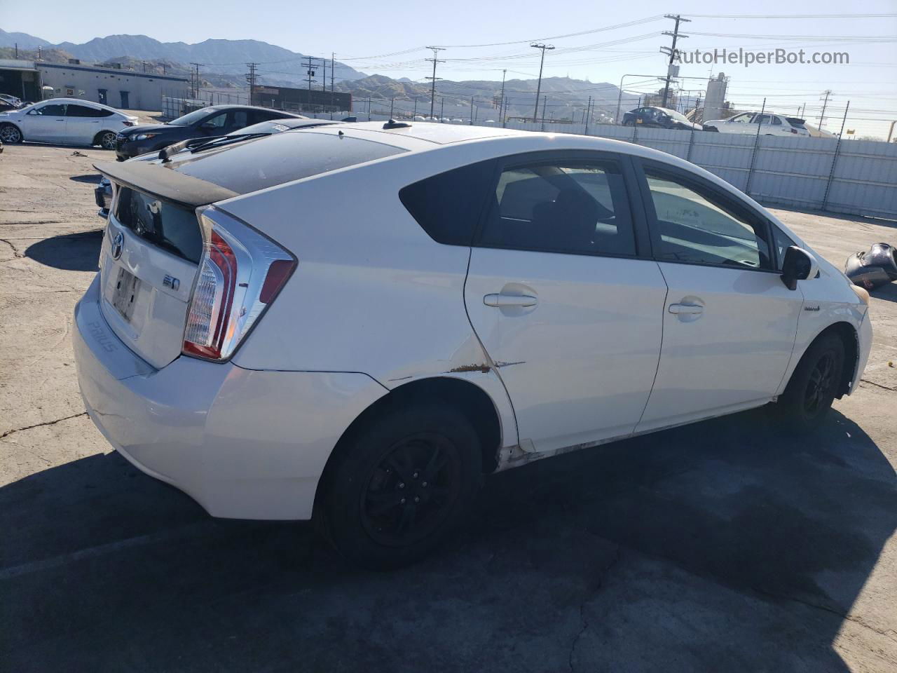 2013 Toyota Prius  White vin: JTDKN3DU7D5579733