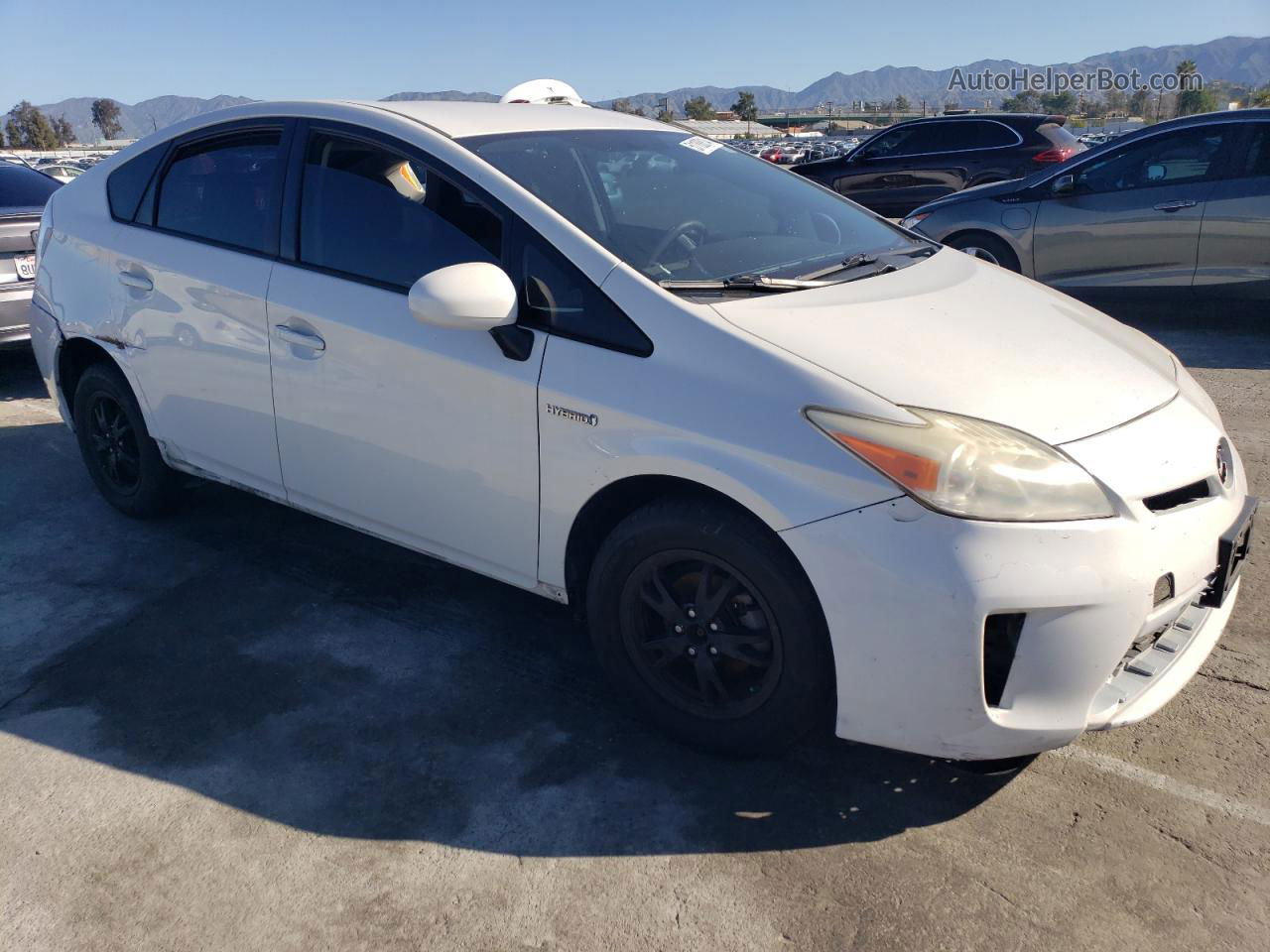 2013 Toyota Prius  White vin: JTDKN3DU7D5579733