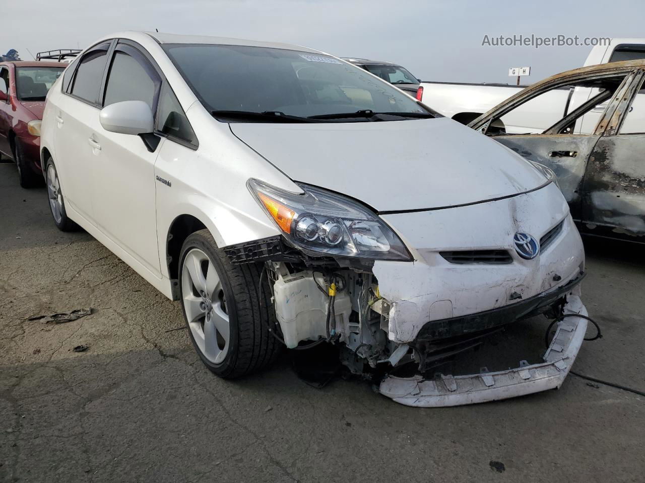 2013 Toyota Prius  White vin: JTDKN3DU7D5593955