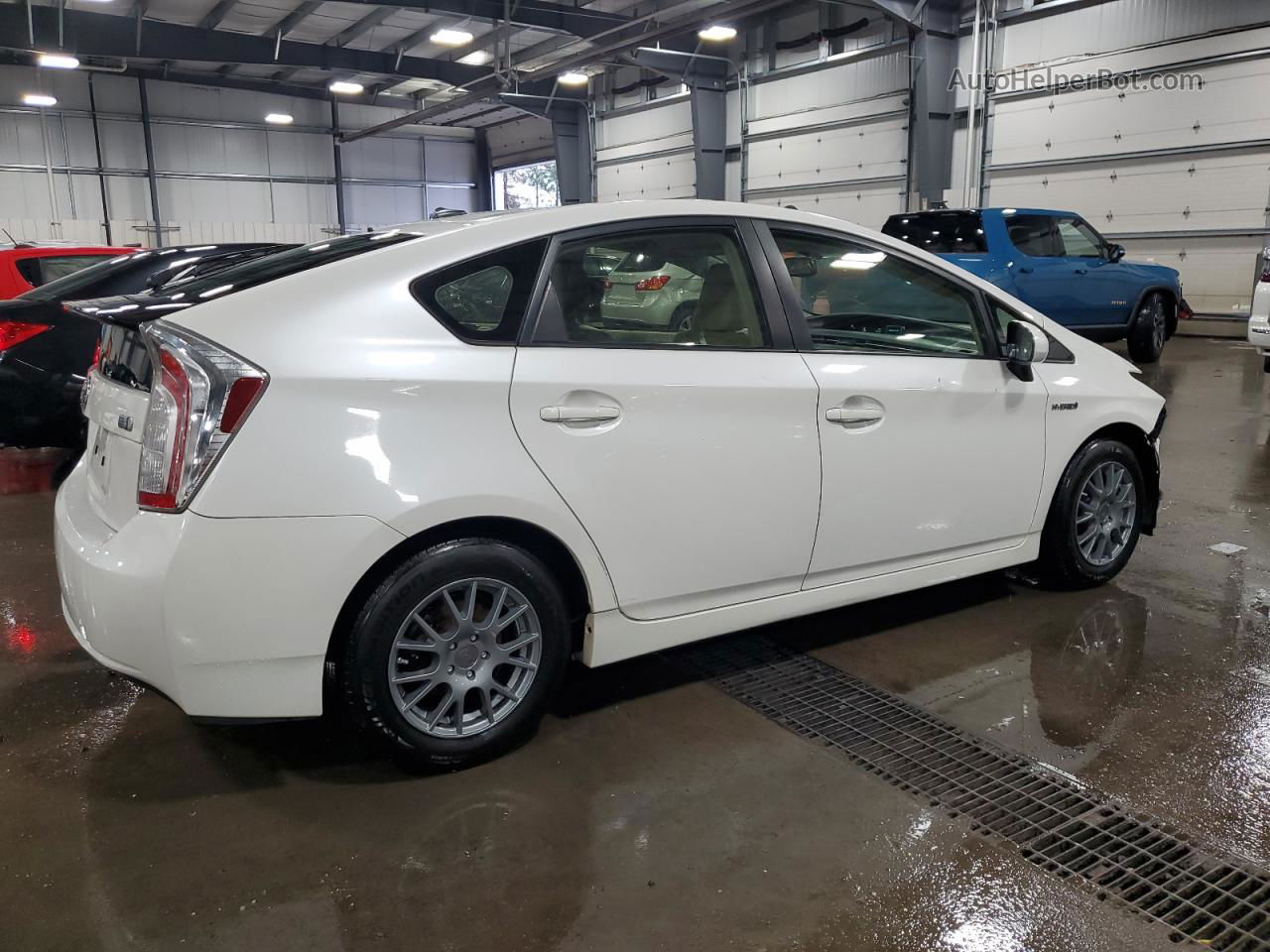 2012 Toyota Prius  Белый vin: JTDKN3DU8C5503968