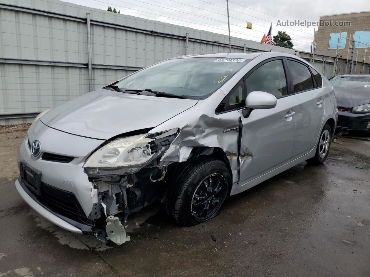 2013 Toyota Prius  Серебряный vin: JTDKN3DU8D1718579