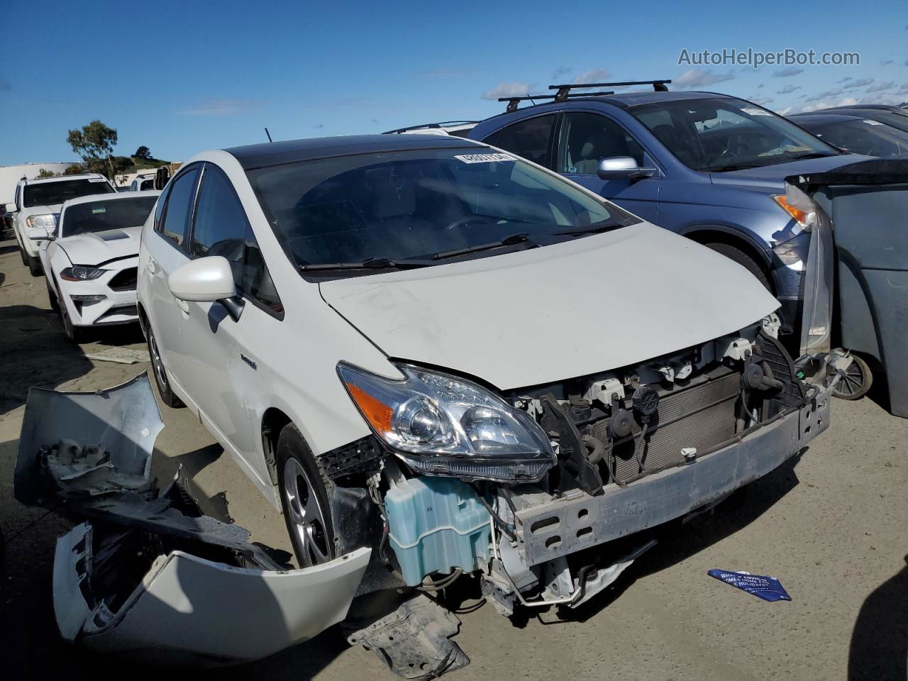 2014 Toyota Prius  White vin: JTDKN3DU8E1767606