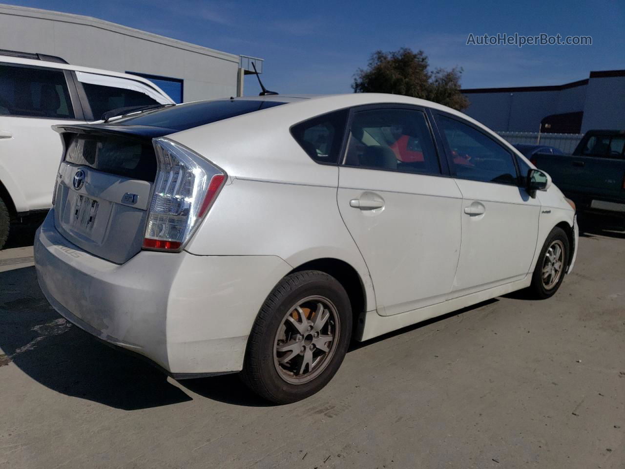 2011 Toyota Prius  White vin: JTDKN3DU9B0260117