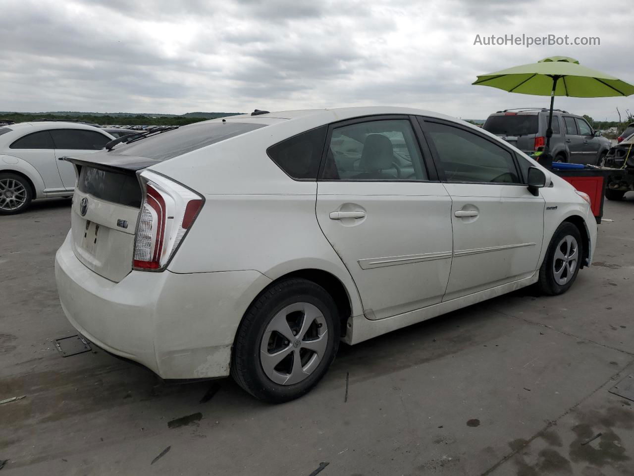 2014 Toyota Prius  White vin: JTDKN3DU9E1763712