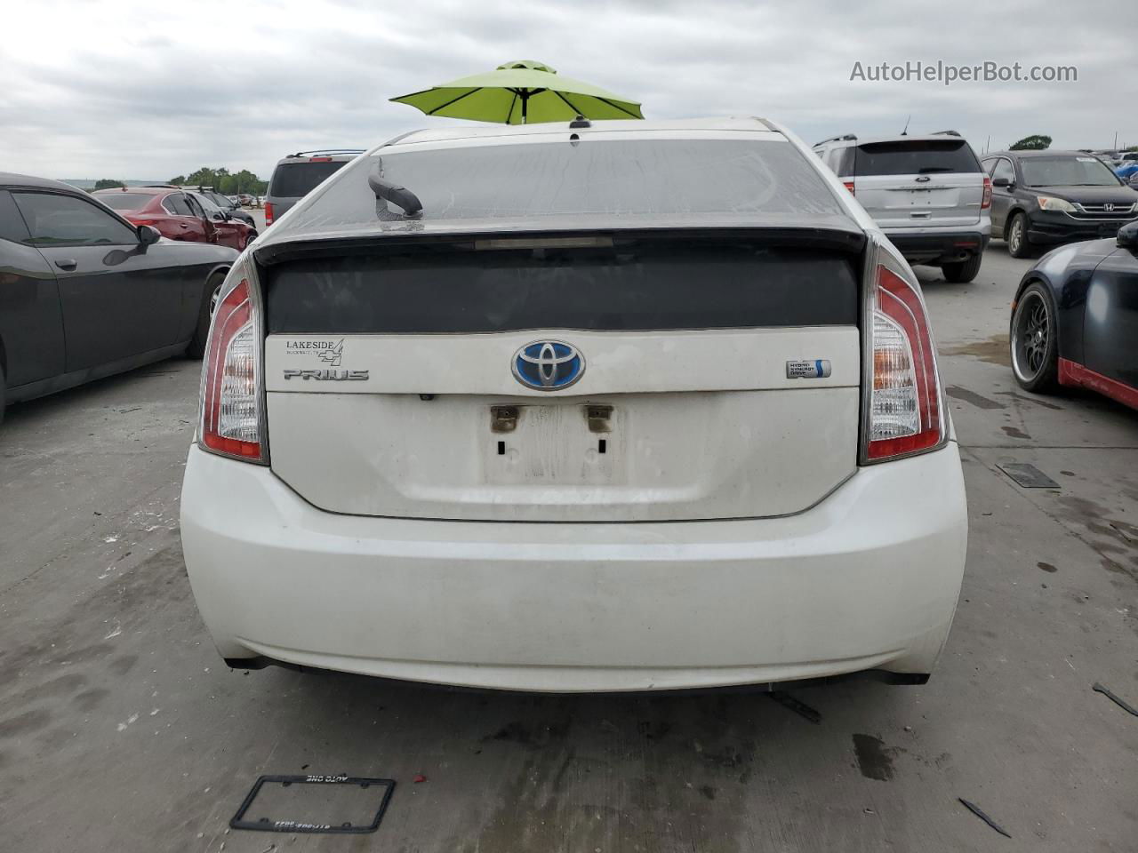 2014 Toyota Prius  White vin: JTDKN3DU9E1763712