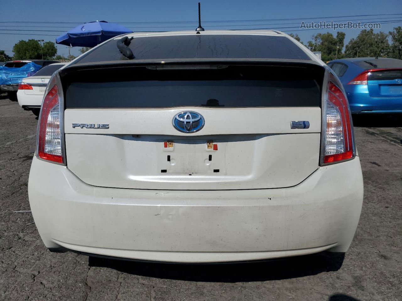 2014 Toyota Prius  White vin: JTDKN3DU9E1779263