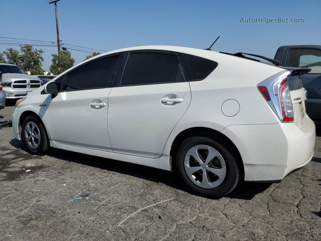 2014 Toyota Prius  White vin: JTDKN3DU9E1779263