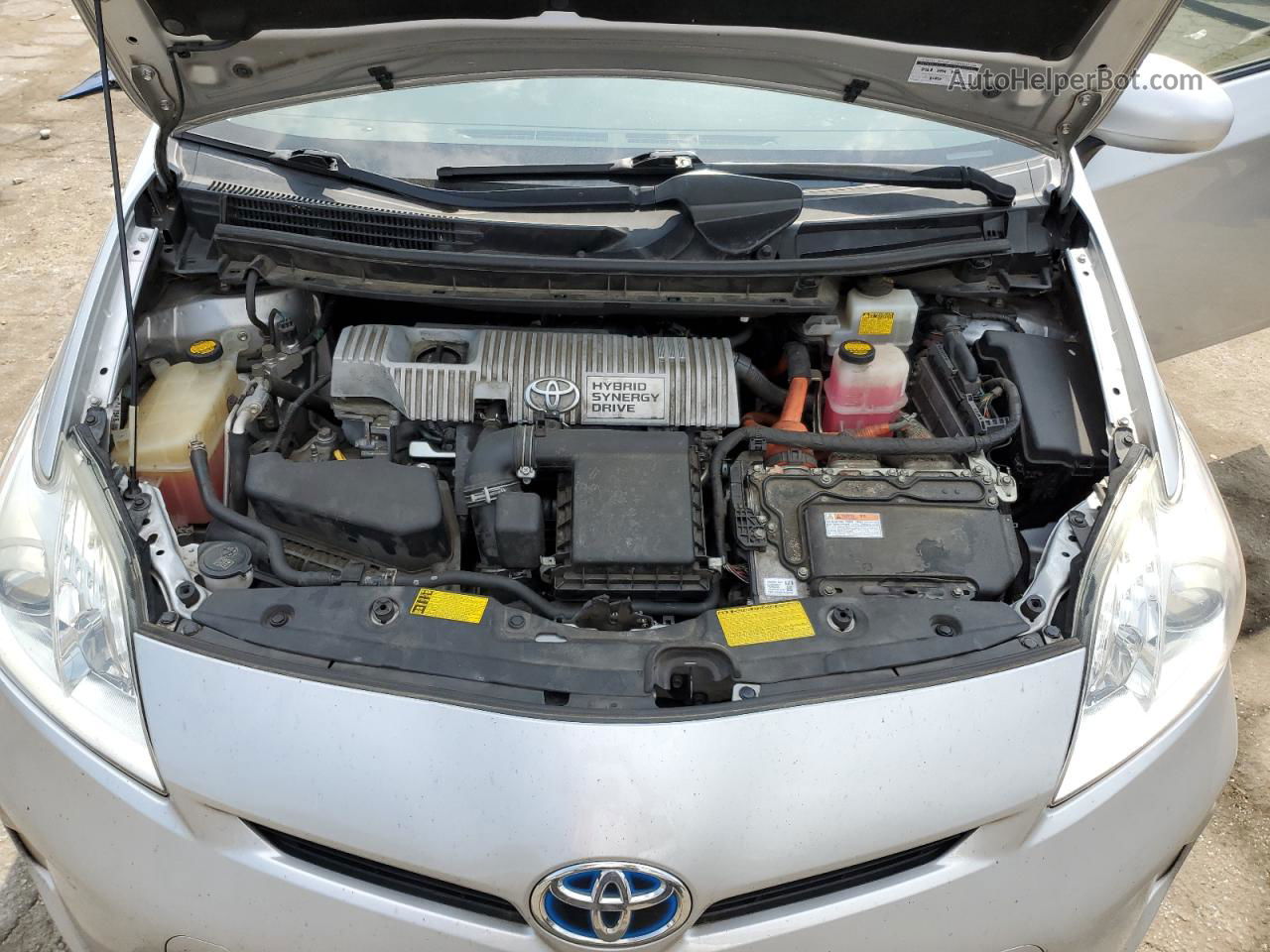 2014 Toyota Prius  Серебряный vin: JTDKN3DUXE0360909