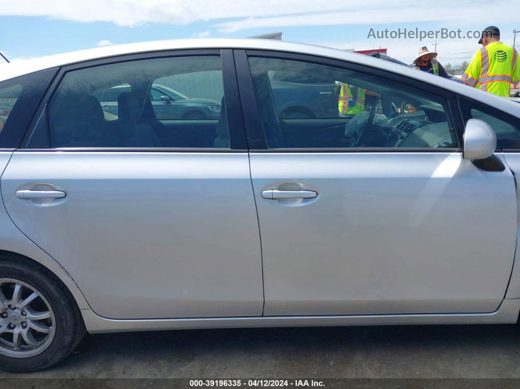 2012 Toyota Prius V Three Серебряный vin: JTDZN3EU0C3172912