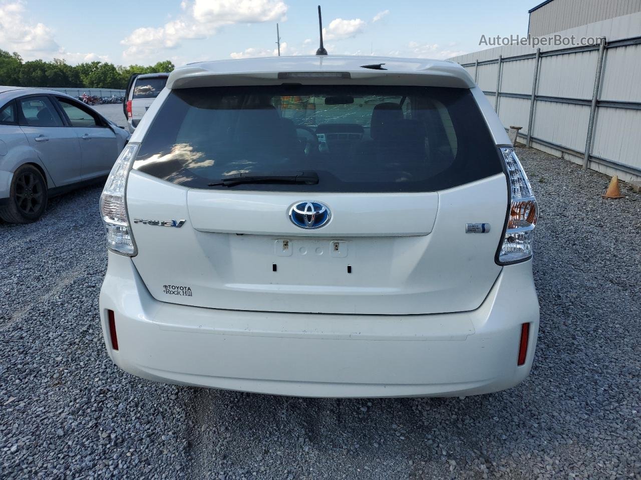 2013 Toyota Prius V  White vin: JTDZN3EU0D3231359