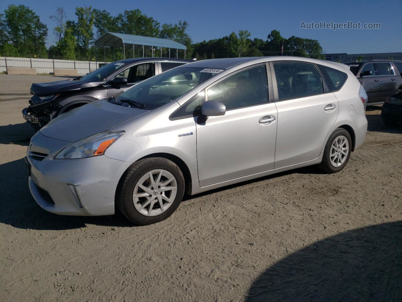 2013 Toyota Prius V  Серебряный vin: JTDZN3EU1D3187744