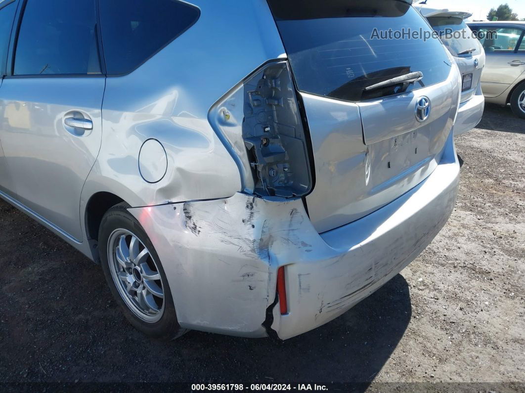 2012 Toyota Prius V Two Серебряный vin: JTDZN3EU2C3094892