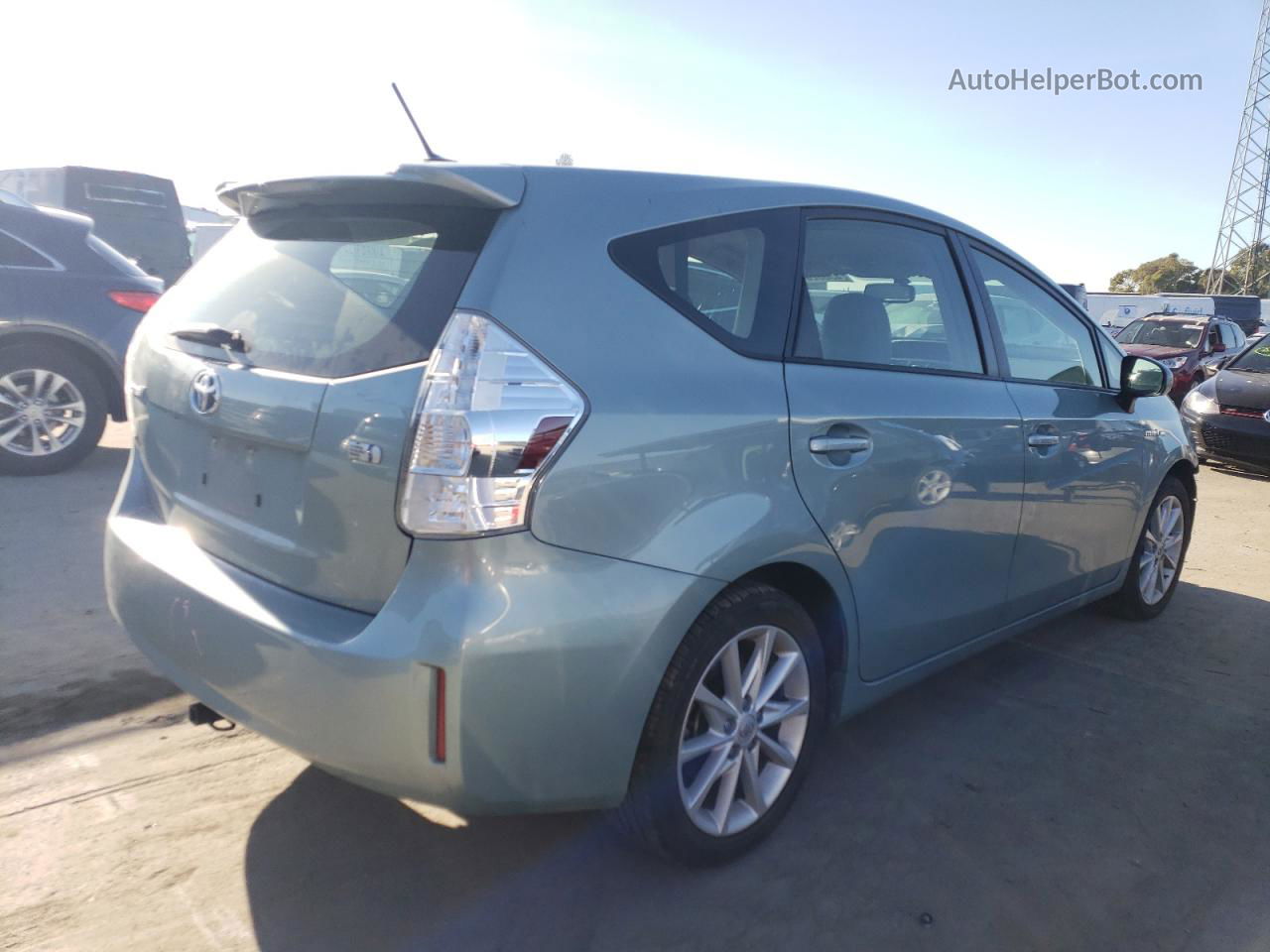 2013 Toyota Prius V  Silver vin: JTDZN3EU2D3209850