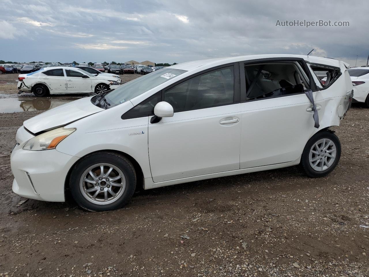 2014 Toyota Prius V  White vin: JTDZN3EU2E3312316