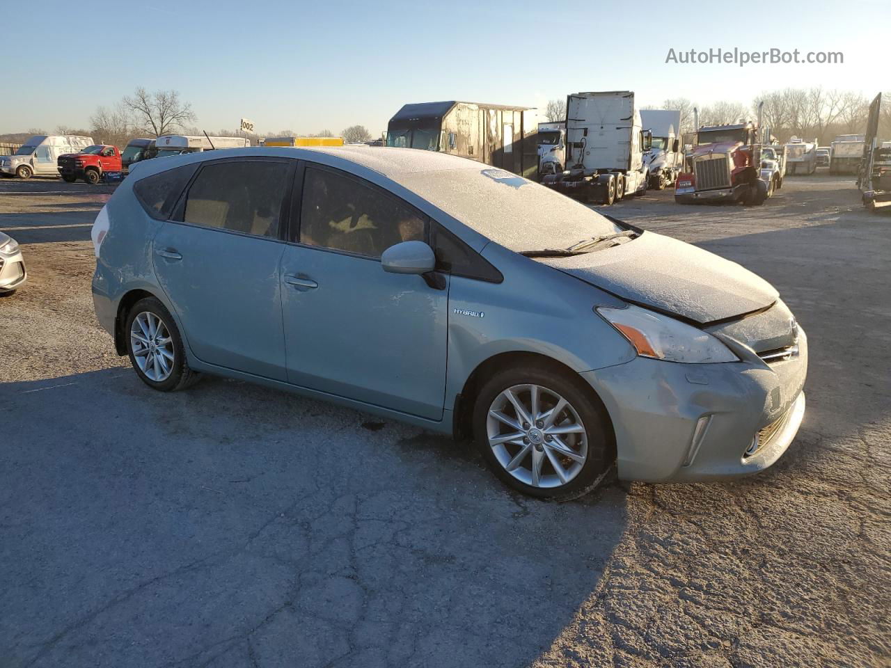 2014 Toyota Prius V  Green vin: JTDZN3EU2EJ005871