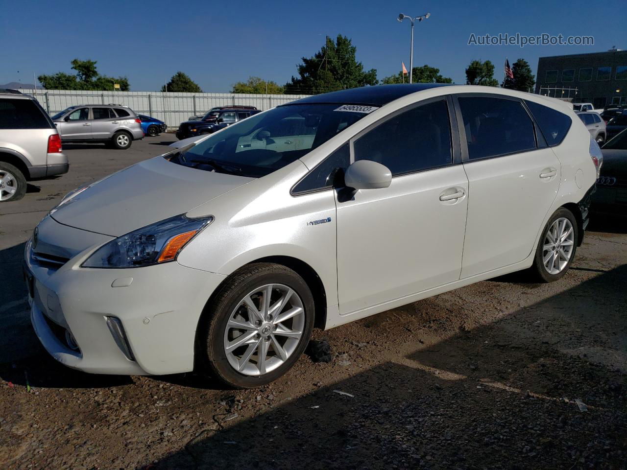 2014 Toyota Prius V  White vin: JTDZN3EU2EJ011492