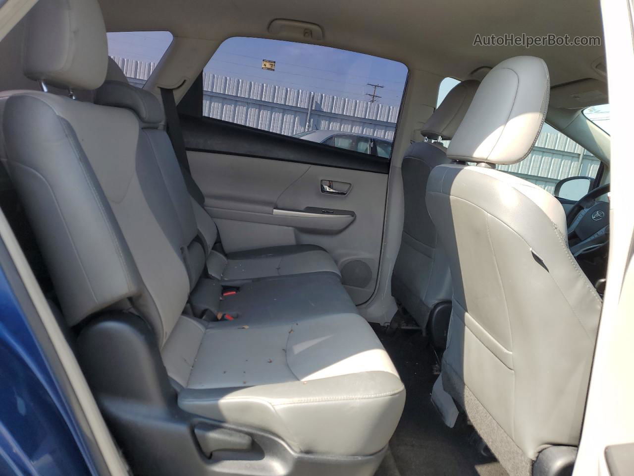 2015 Toyota Prius V  Blue vin: JTDZN3EU2FJ030237