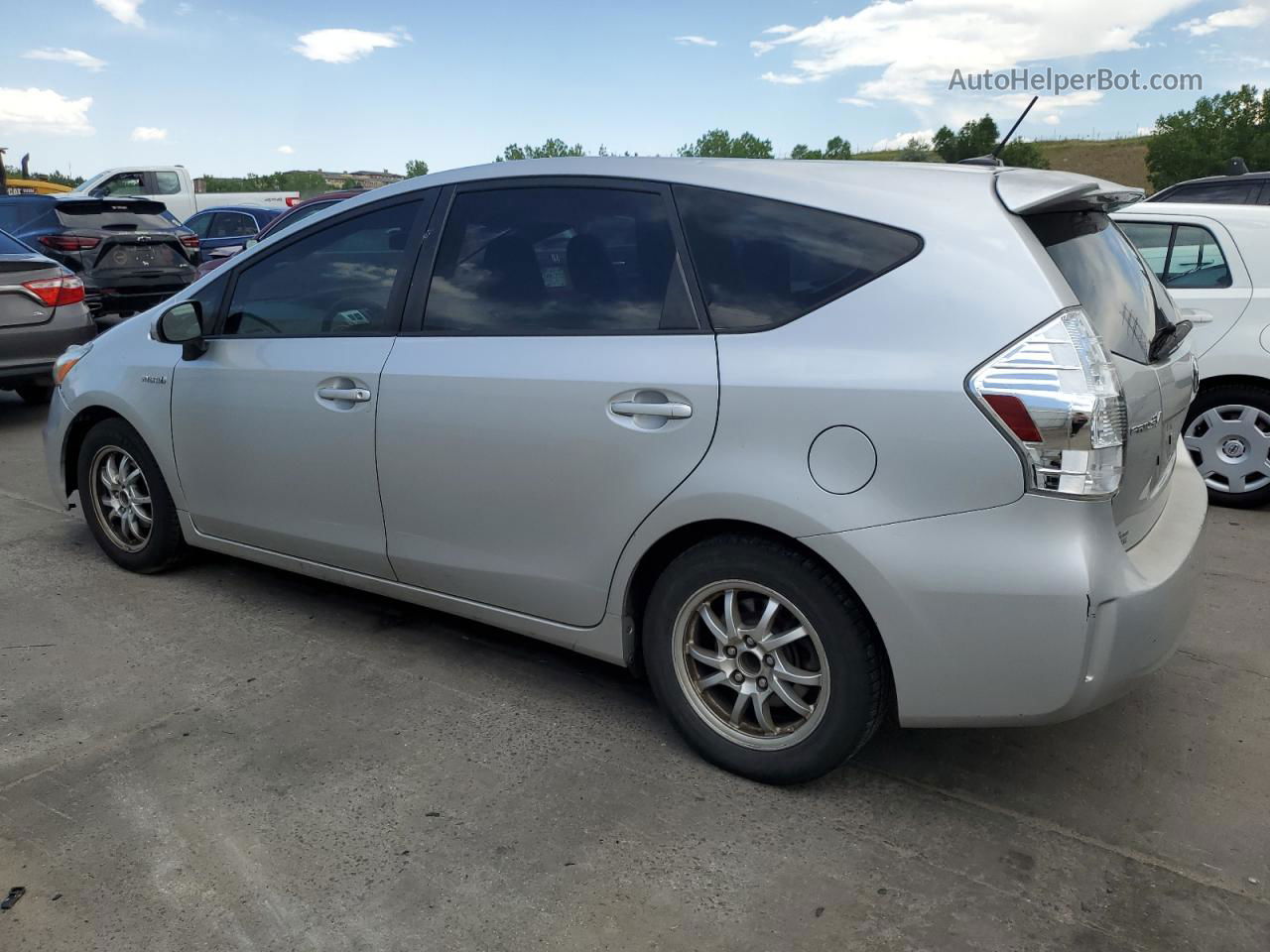 2013 Toyota Prius V  Silver vin: JTDZN3EU3D3239875