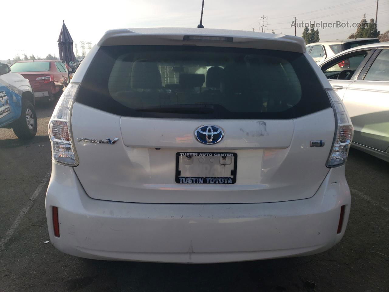 2013 Toyota Prius V  White vin: JTDZN3EU3D3261763