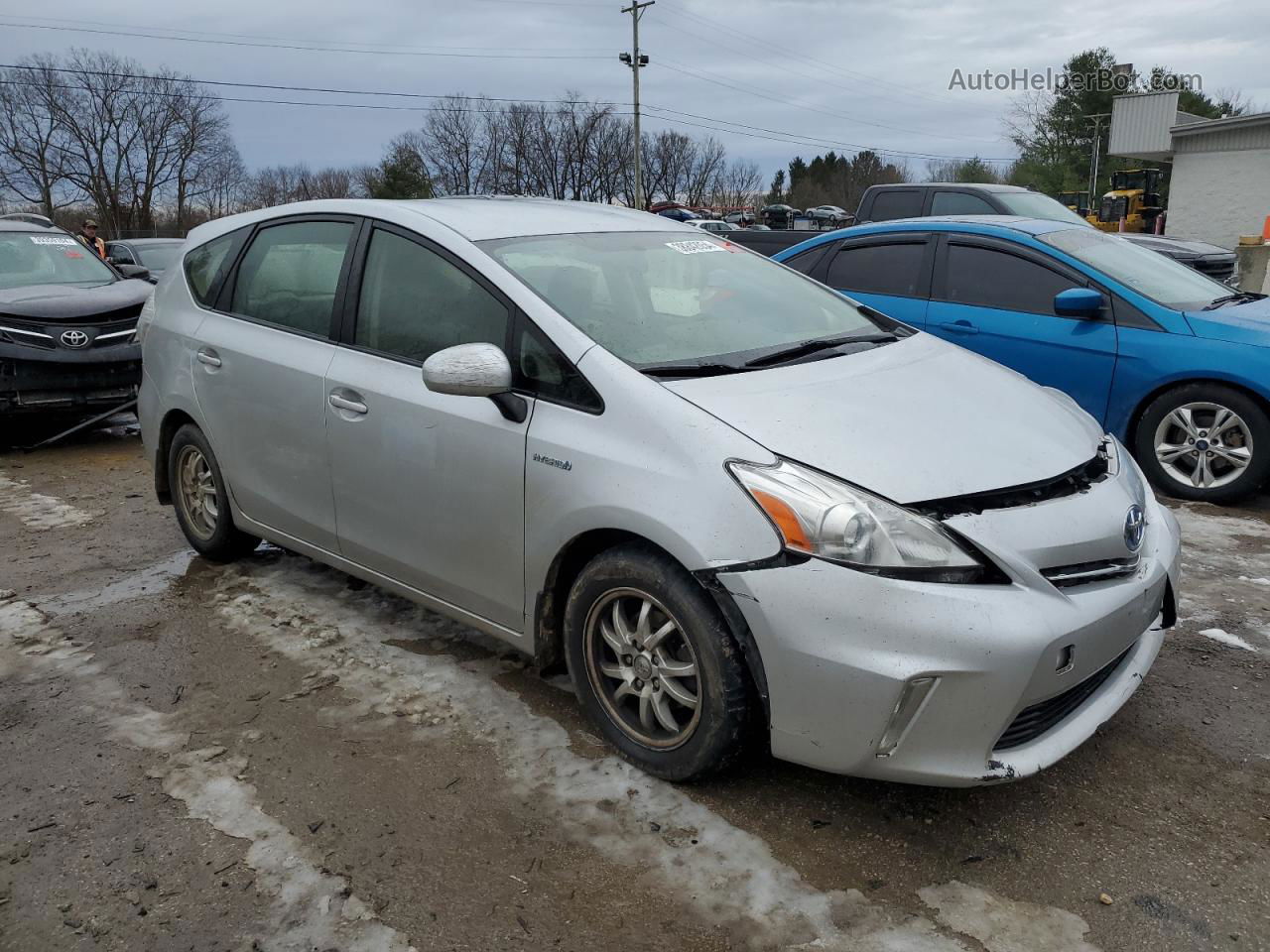 2014 Toyota Prius V  Silver vin: JTDZN3EU3E3295817