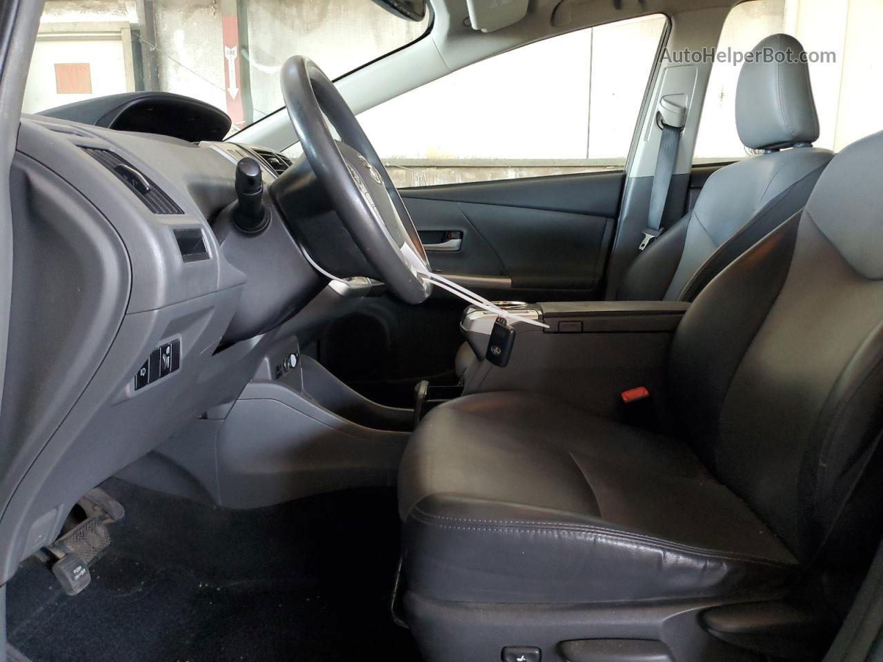 2012 Toyota Prius V  Белый vin: JTDZN3EU4C3027145