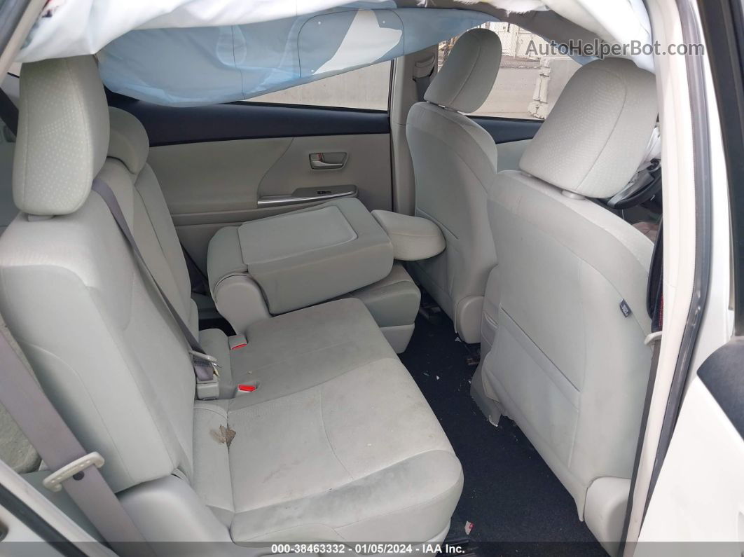 2012 Toyota Prius V Three Серебряный vin: JTDZN3EU5C3163350