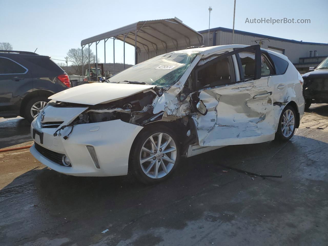 2013 Toyota Prius V  White vin: JTDZN3EU5D3190372