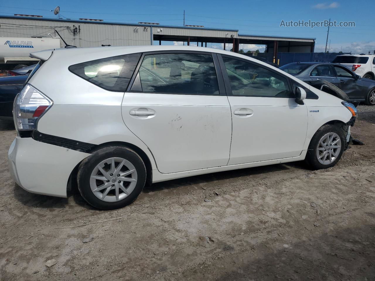 2013 Toyota Prius V  White vin: JTDZN3EU5D3195989