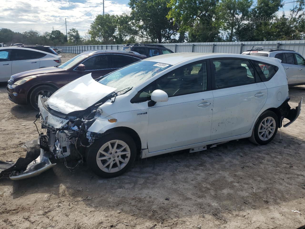 2013 Toyota Prius V  White vin: JTDZN3EU5D3195989