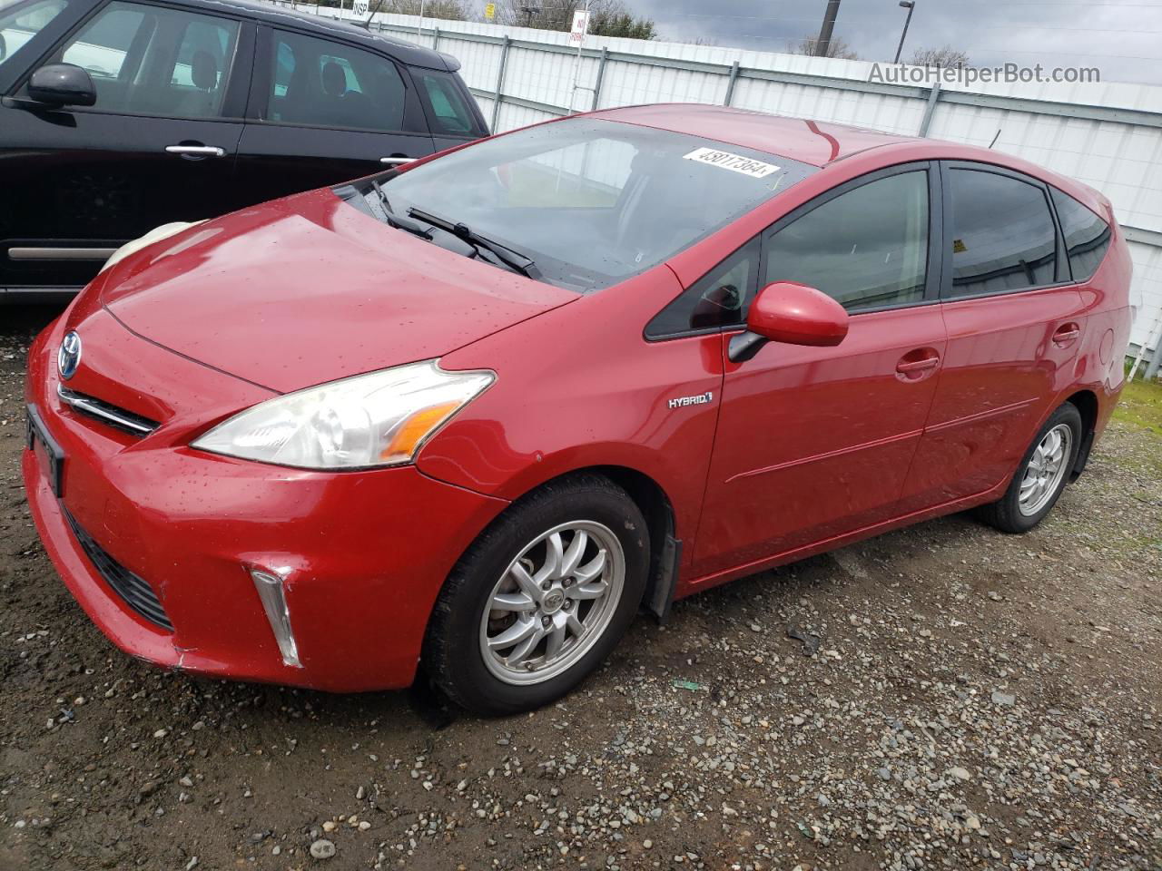 2013 Toyota Prius V  Красный vin: JTDZN3EU5D3198942