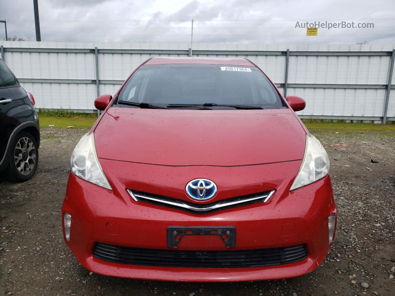 2013 Toyota Prius V  Красный vin: JTDZN3EU5D3198942