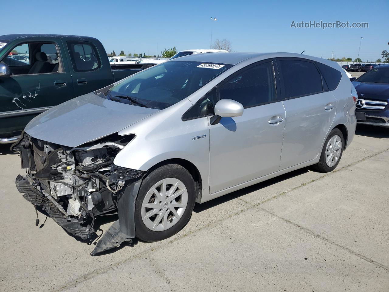 2012 Toyota Prius V  Silver vin: JTDZN3EU6C3174356