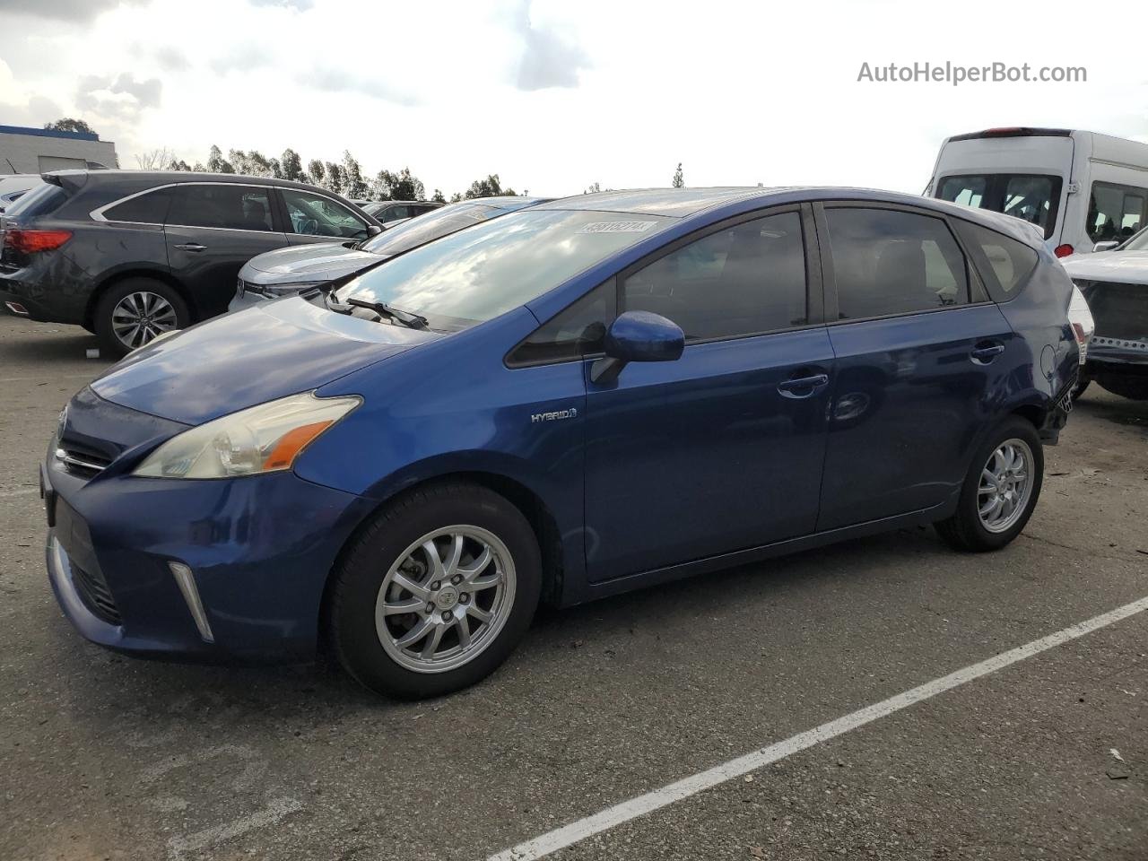 2014 Toyota Prius V  Blue vin: JTDZN3EU6E3302131