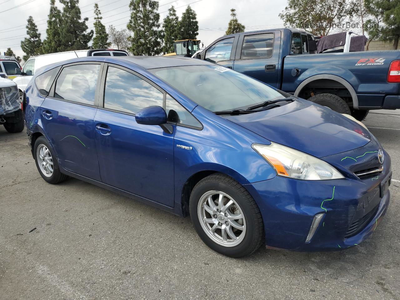 2014 Toyota Prius V  Blue vin: JTDZN3EU6E3302131