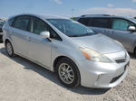 2013 Toyota Prius V  Серебряный vin: JTDZN3EU7D3203199