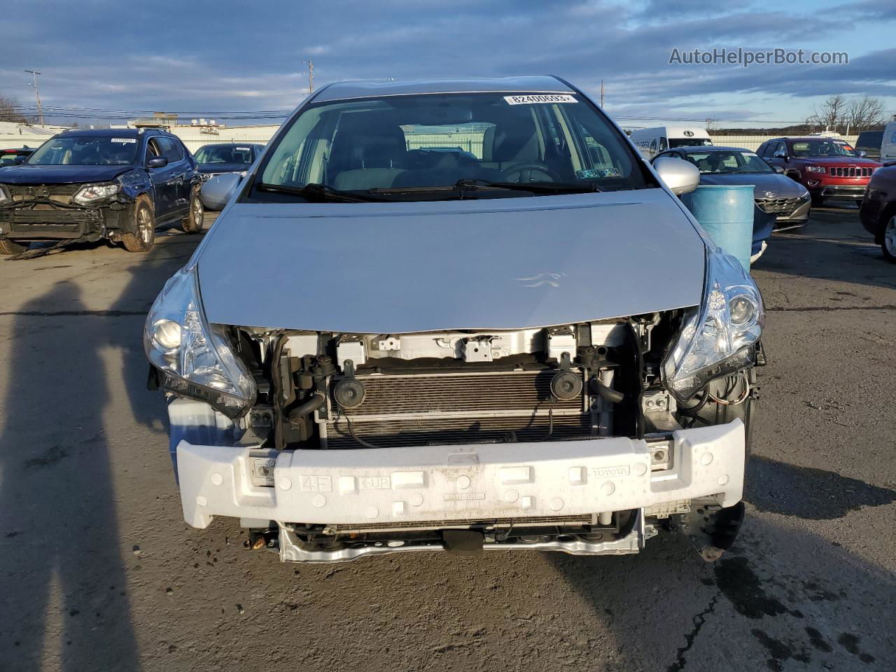 2014 Toyota Prius V  Серебряный vin: JTDZN3EU7E3327457