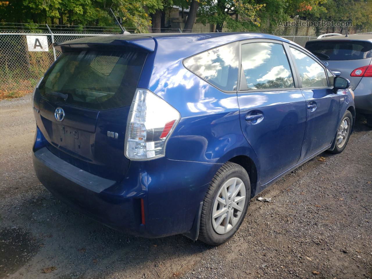 2014 Toyota Prius V  Blue vin: JTDZN3EU8E3301756