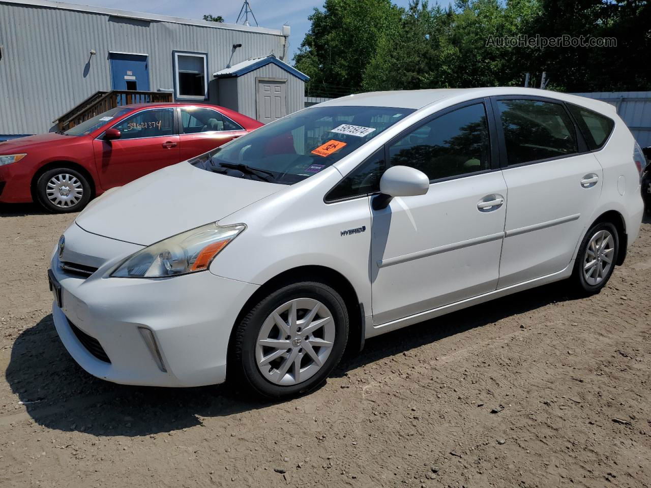 2014 Toyota Prius V  White vin: JTDZN3EU8E3304673