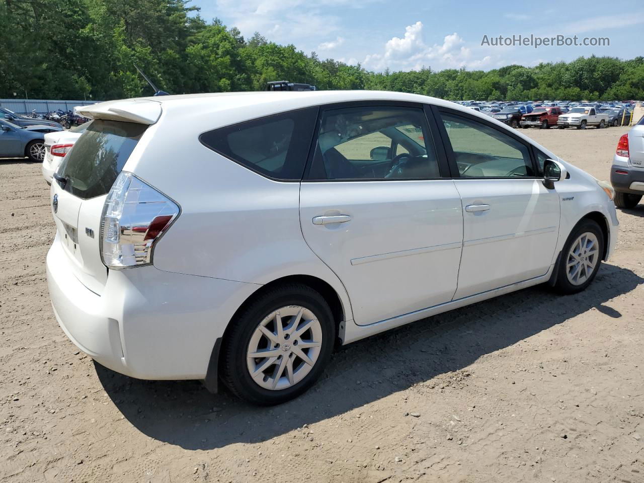 2014 Toyota Prius V  White vin: JTDZN3EU8E3304673