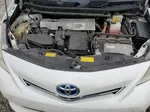 2012 Toyota Prius V  Белый vin: JTDZN3EU9C3090385