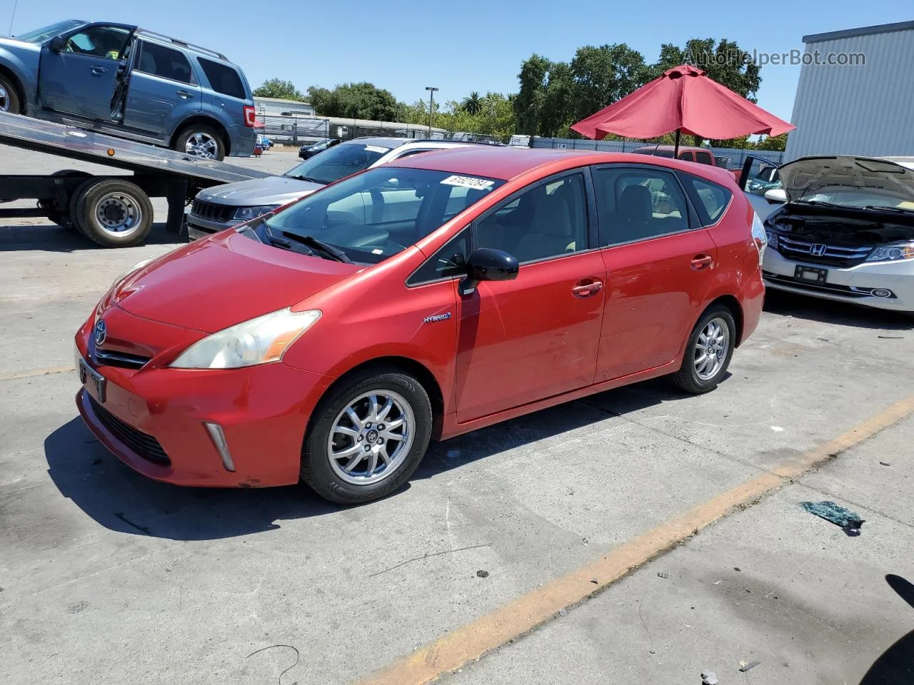 2013 Toyota Prius V  Красный vin: JTDZN3EU9D3212034