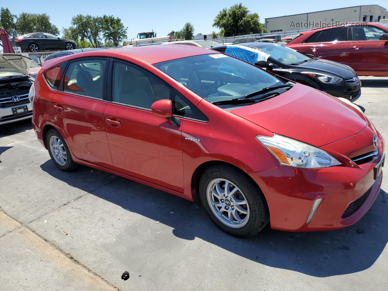 2013 Toyota Prius V  Red vin: JTDZN3EU9D3212034