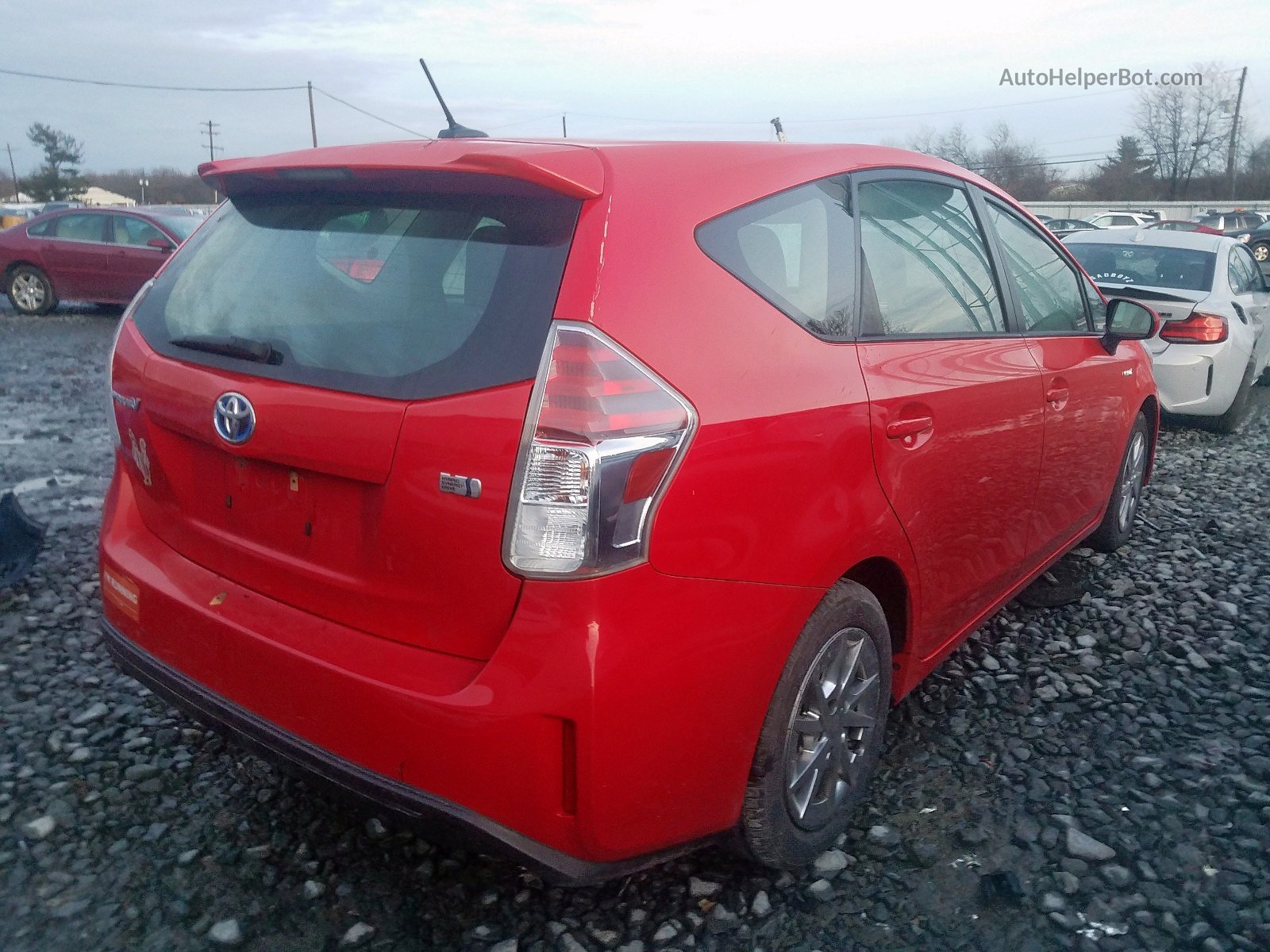 2015 Toyota Prius V  Red vin: JTDZN3EU9FJ030588