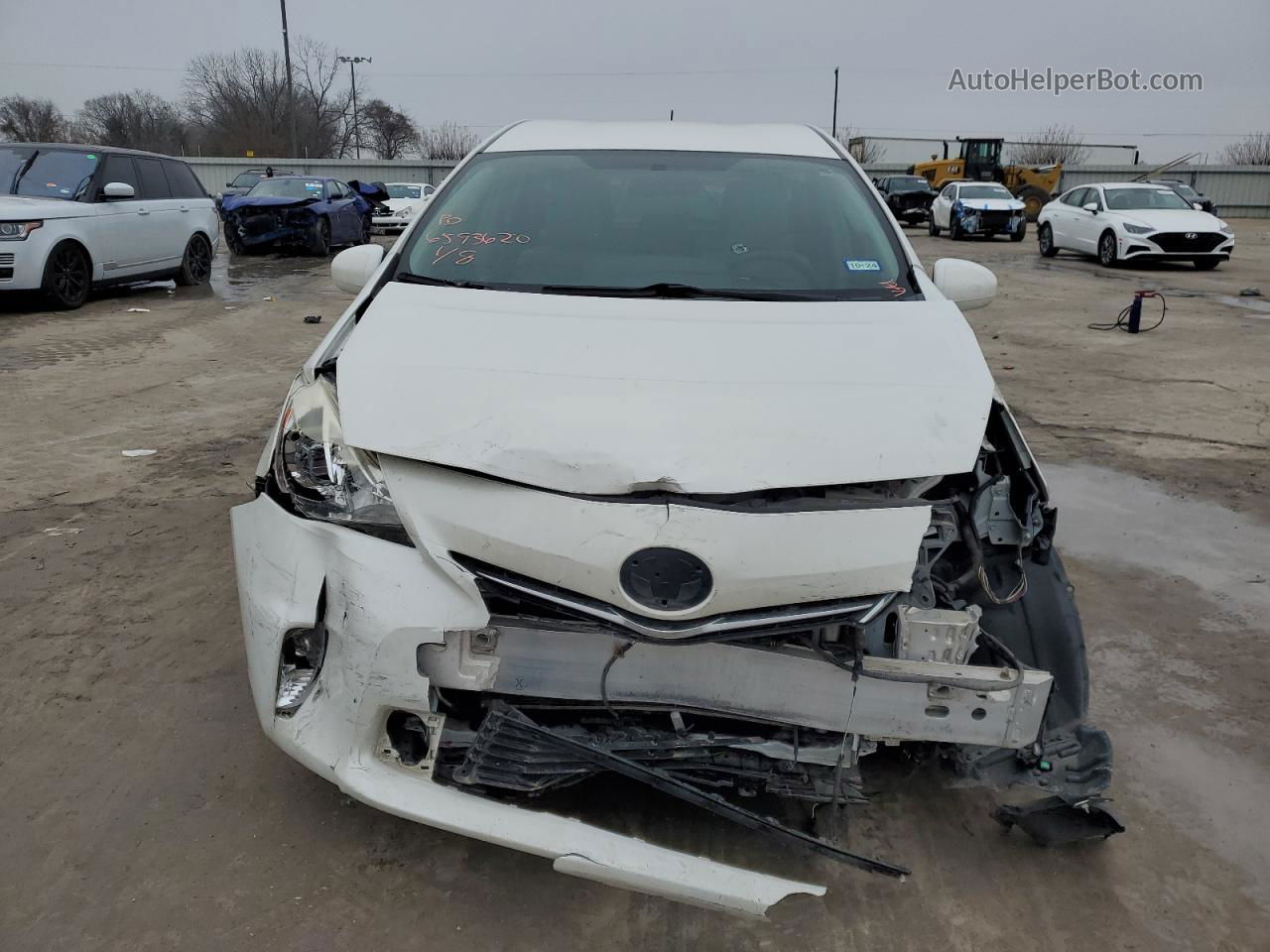 2012 Toyota Prius V  White vin: JTDZN3EUXC3058691